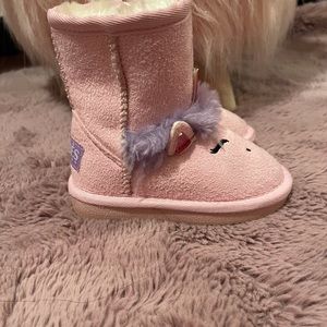 Cutest pink unicorn boots for baby